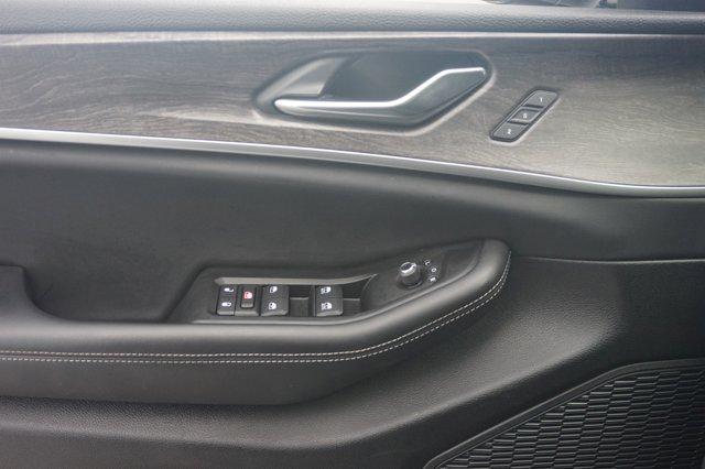 used 2024 Jeep Grand Cherokee car, priced at $36,995