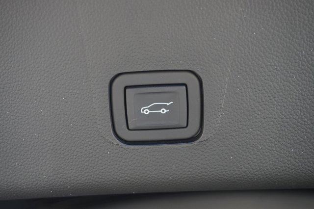 used 2023 Chevrolet Traverse car, priced at $29,995