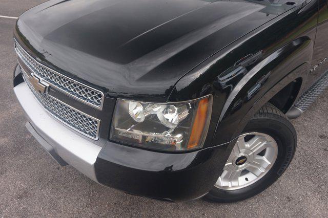 used 2011 Chevrolet Avalanche car, priced at $17,990