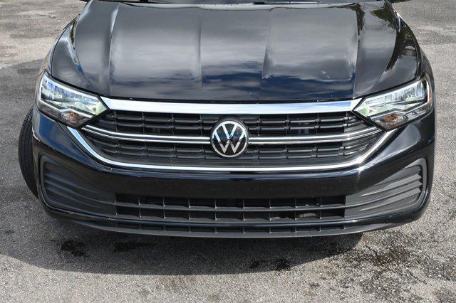 used 2023 Volkswagen Jetta car