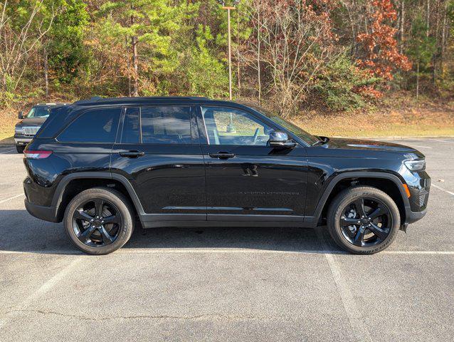 used 2024 Jeep Grand Cherokee car, priced at $33,994