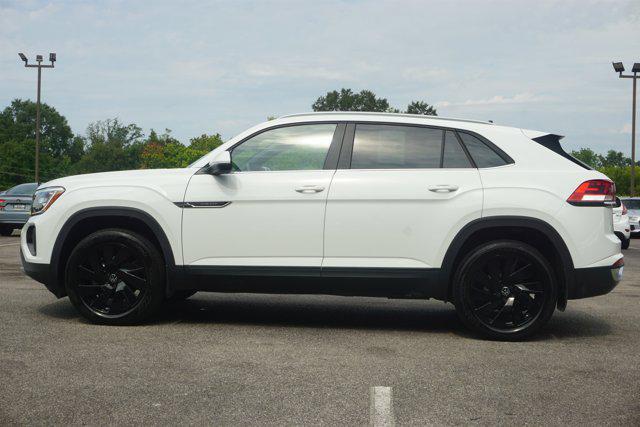 used 2024 Volkswagen Atlas Cross Sport car, priced at $30,998