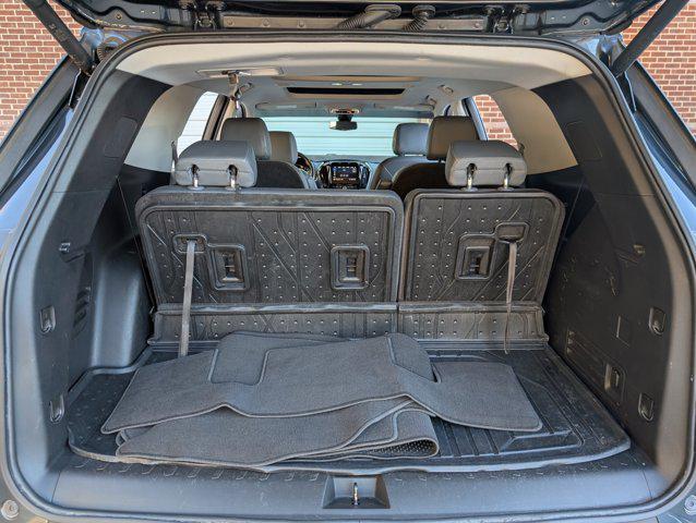 used 2021 Chevrolet Traverse car, priced at $17,990