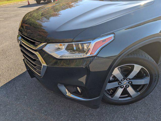 used 2021 Chevrolet Traverse car, priced at $17,990