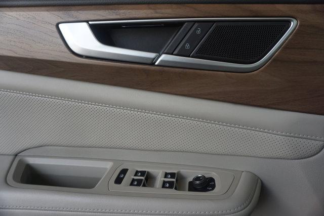 used 2024 Volkswagen Atlas car, priced at $32,998