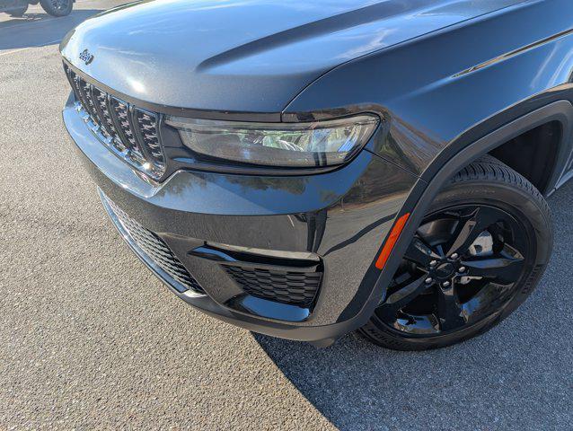 used 2024 Jeep Grand Cherokee car, priced at $36,995