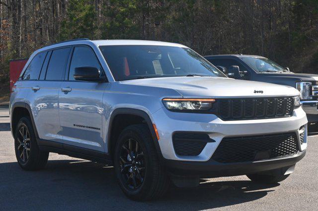 used 2024 Jeep Grand Cherokee car, priced at $32,994