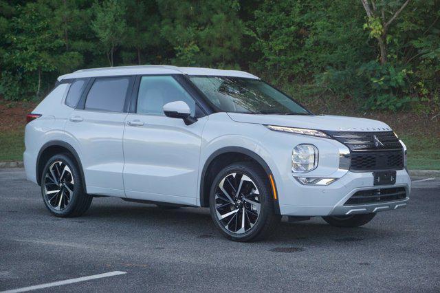 used 2024 Mitsubishi Outlander car, priced at $30,995