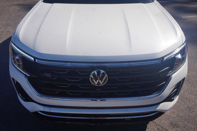 used 2024 Volkswagen Atlas Cross Sport car, priced at $39,995