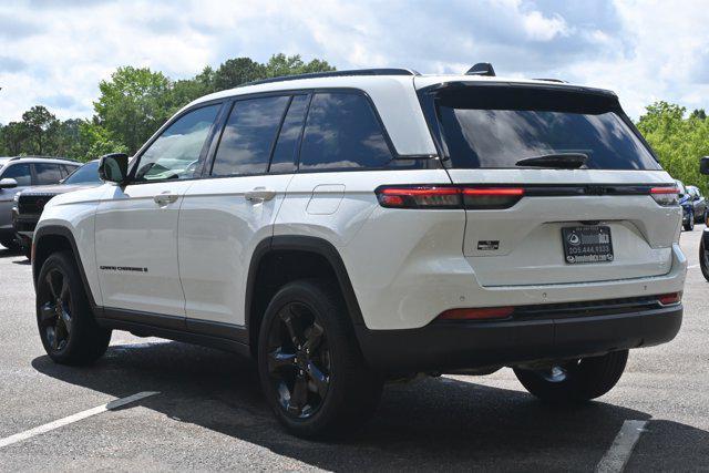used 2024 Jeep Grand Cherokee car, priced at $33,995