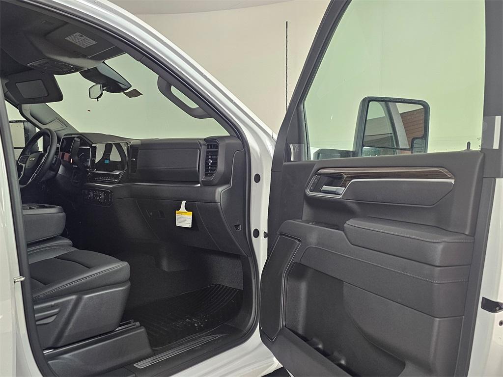 new 2025 Chevrolet Silverado 2500 car, priced at $66,495