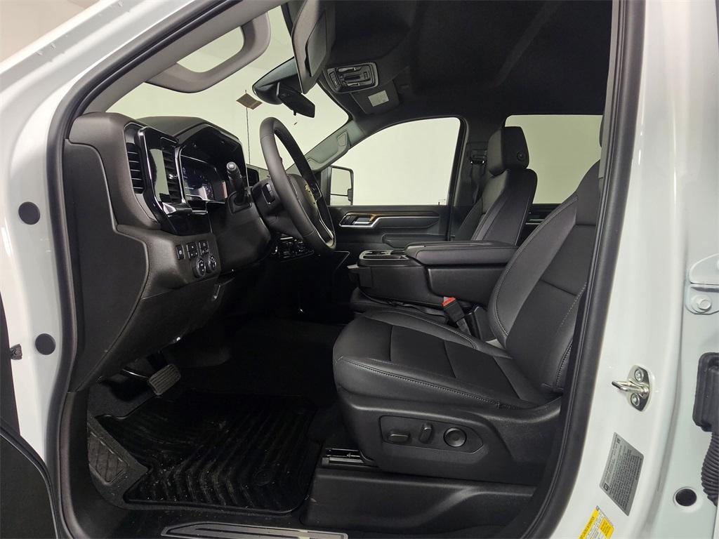 new 2025 Chevrolet Silverado 2500 car, priced at $66,495