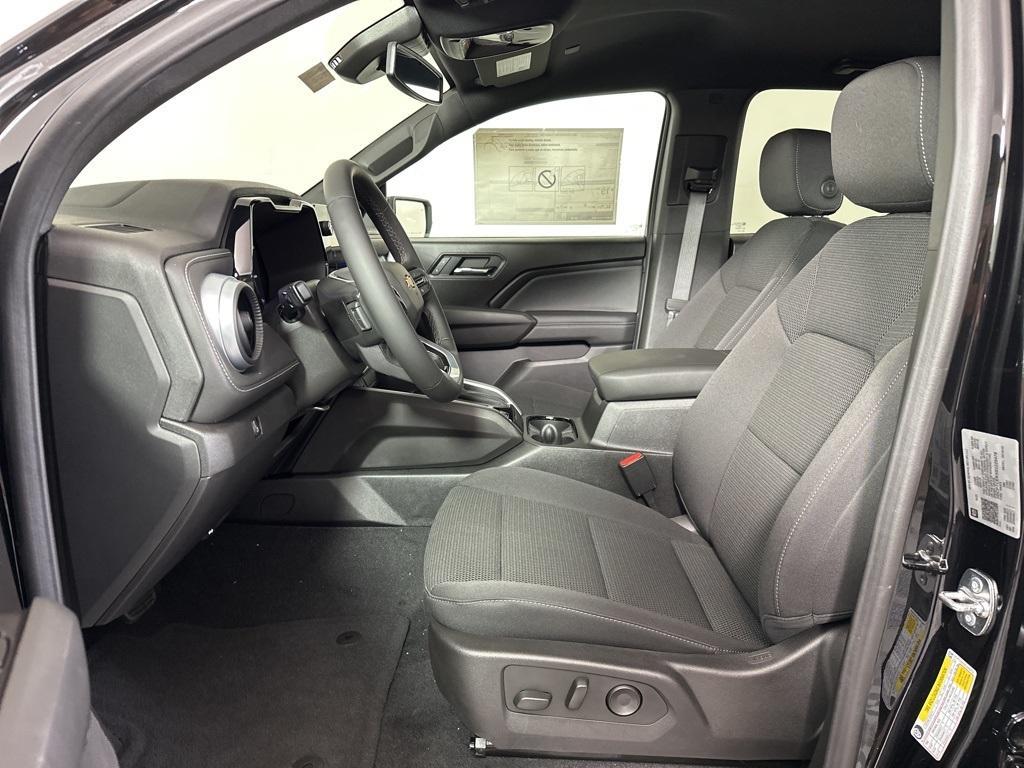 new 2025 Chevrolet Colorado car, priced at $39,570