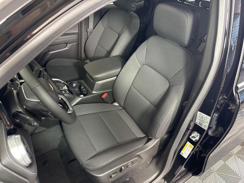 new 2025 Chevrolet Colorado car, priced at $39,570