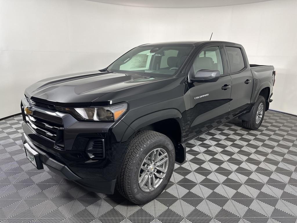 new 2025 Chevrolet Colorado car, priced at $39,570