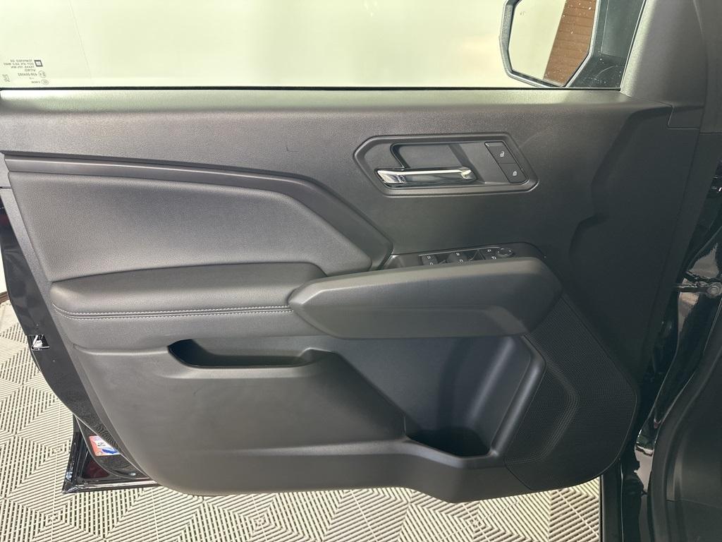new 2025 Chevrolet Colorado car, priced at $39,570