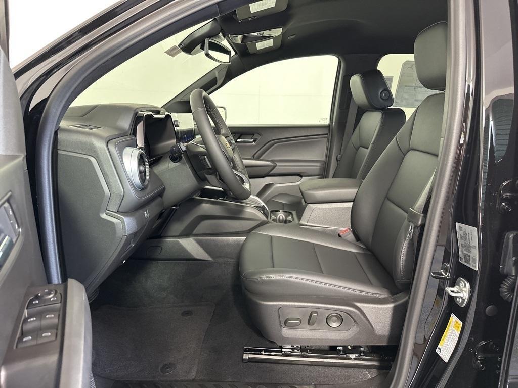 new 2025 Chevrolet Colorado car, priced at $40,860
