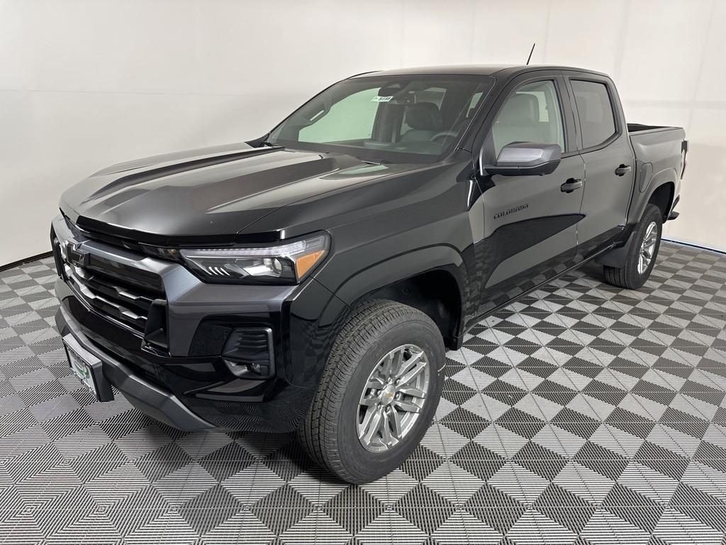 new 2025 Chevrolet Colorado car, priced at $40,860