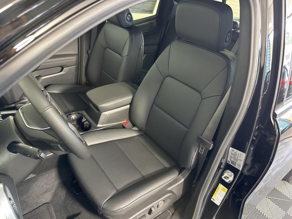 new 2025 Chevrolet Colorado car, priced at $40,860