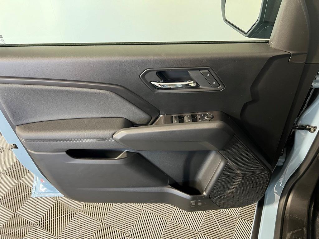 new 2025 Chevrolet Colorado car, priced at $41,995