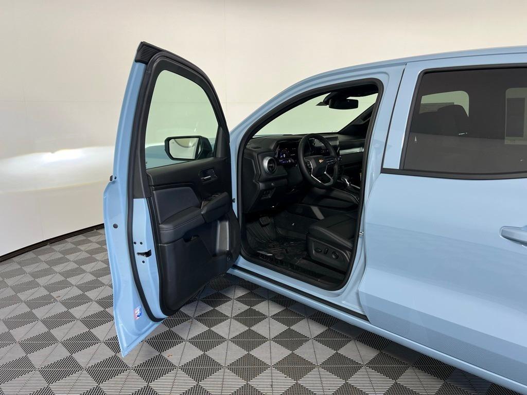 new 2025 Chevrolet Colorado car, priced at $41,995