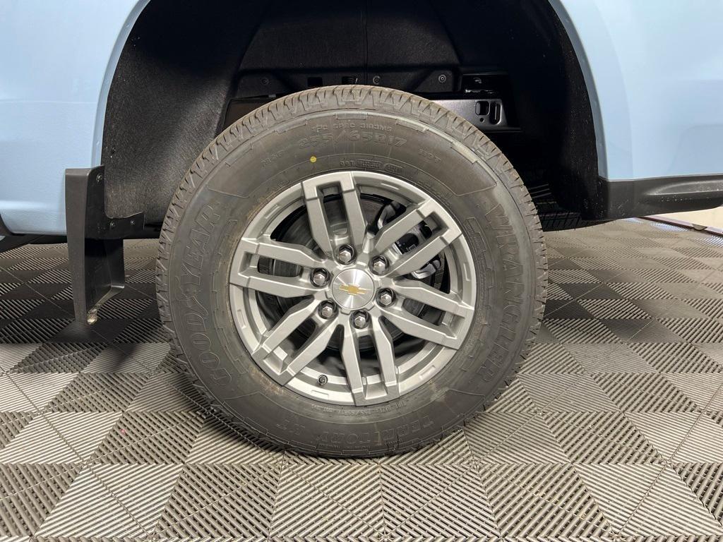 new 2025 Chevrolet Colorado car, priced at $41,995