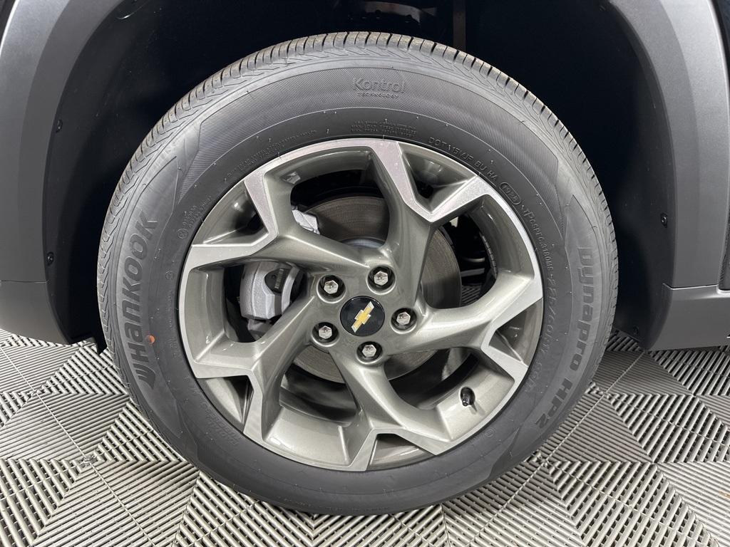 new 2025 Chevrolet Trax car, priced at $22,490