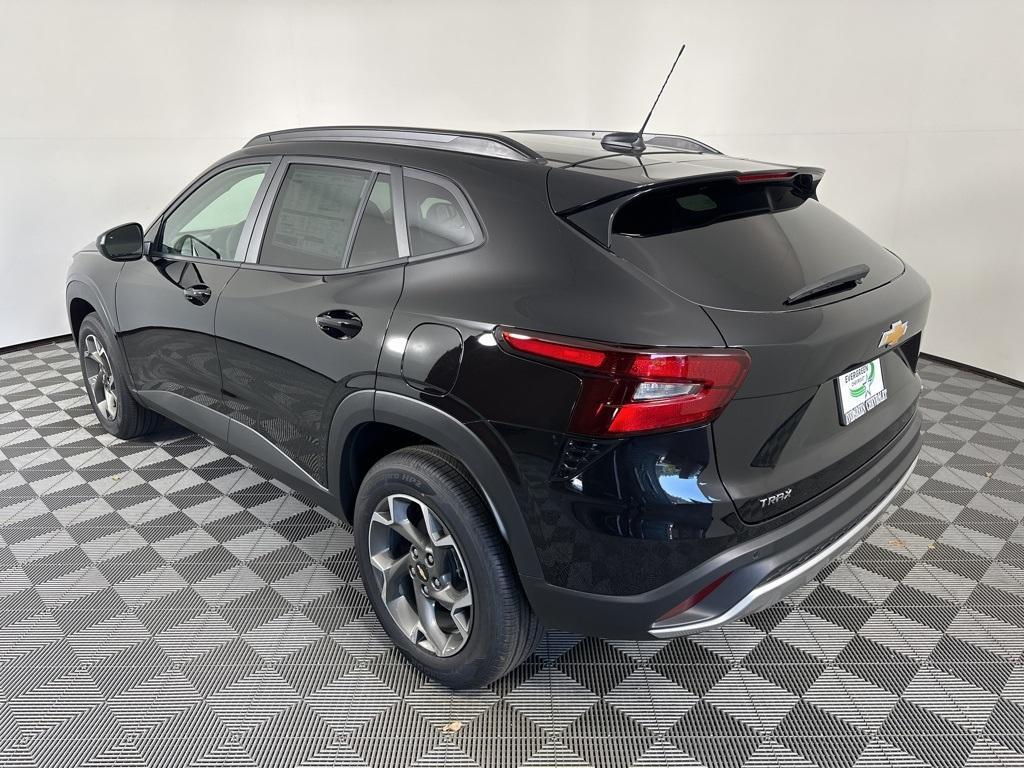 new 2025 Chevrolet Trax car, priced at $22,490