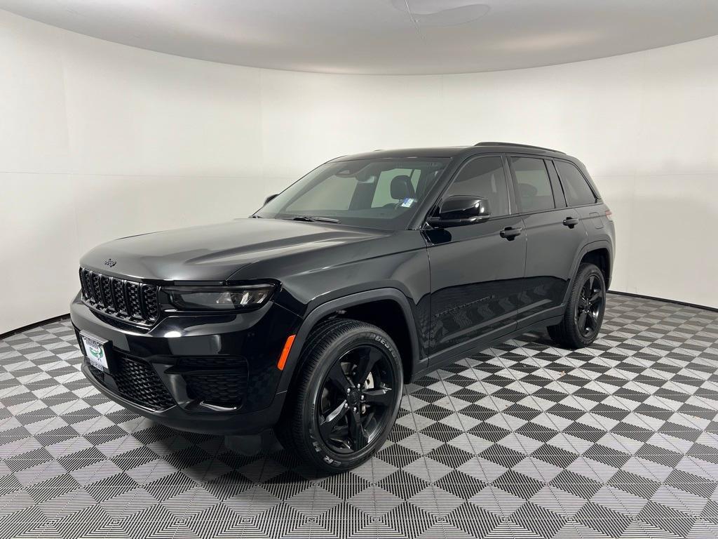 used 2023 Jeep Grand Cherokee car, priced at $35,779