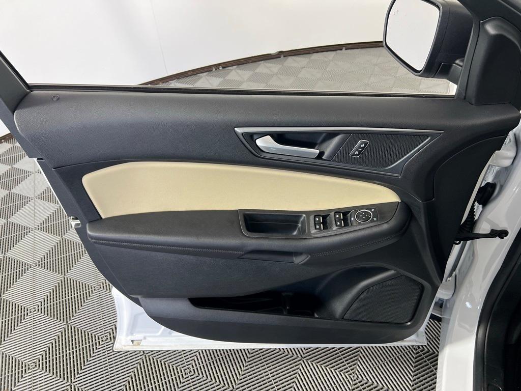 used 2024 Ford Edge car, priced at $34,914