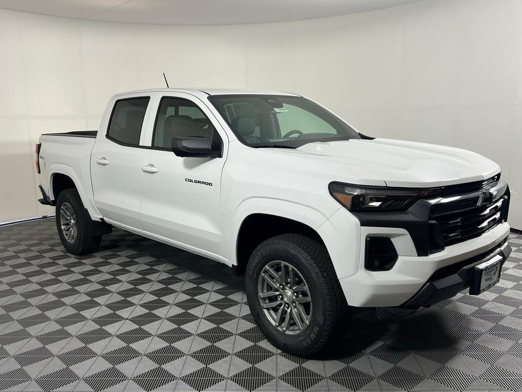 new 2025 Chevrolet Colorado car, priced at $43,355