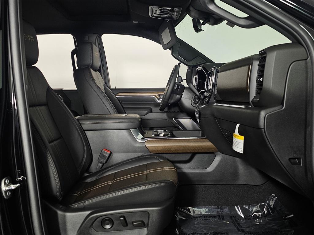 new 2025 Chevrolet Silverado 2500 car, priced at $84,000