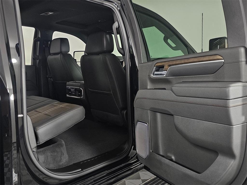 new 2025 Chevrolet Silverado 2500 car, priced at $84,000