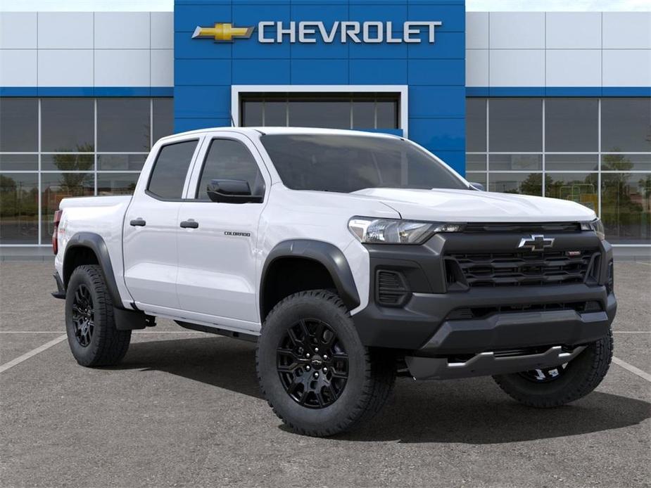 new 2024 Chevrolet Colorado car, priced at $42,726