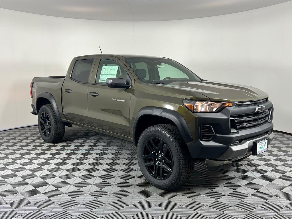 new 2025 Chevrolet Colorado car, priced at $44,015
