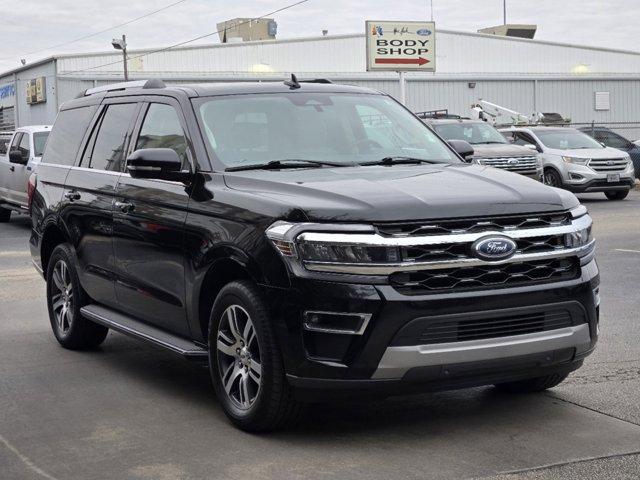 used 2022 Ford Expedition car, priced at $40,591