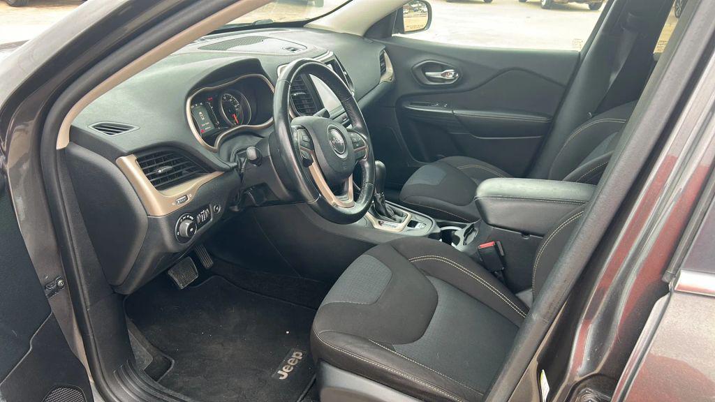 used 2016 Jeep Cherokee car, priced at $10,992