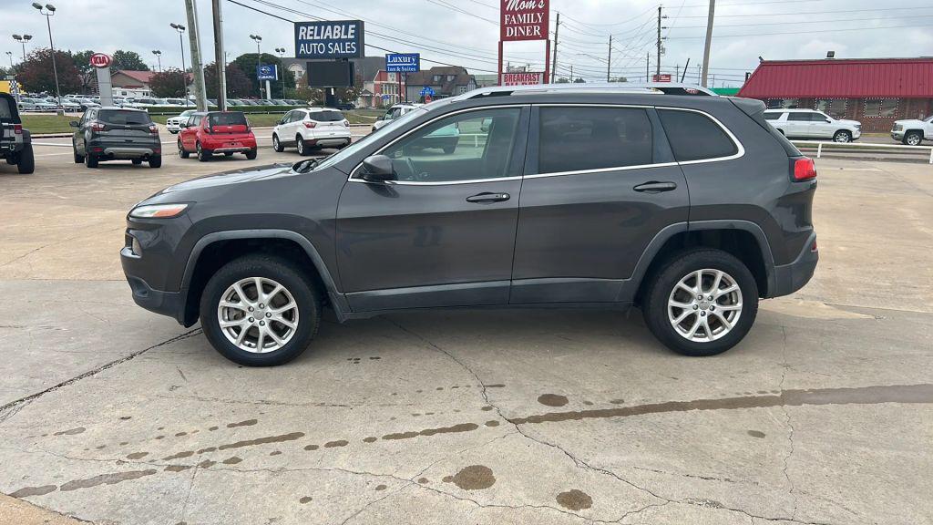 used 2016 Jeep Cherokee car, priced at $10,992