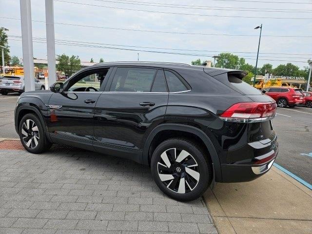 new 2024 Volkswagen Atlas Cross Sport car, priced at $41,283