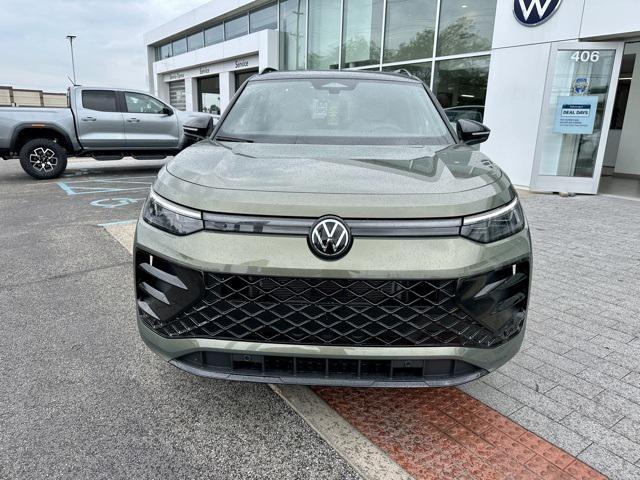 new 2025 Volkswagen Tiguan car, priced at $40,336
