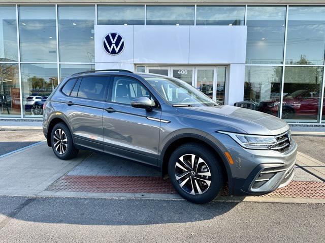 new 2024 Volkswagen Tiguan car, priced at $28,017