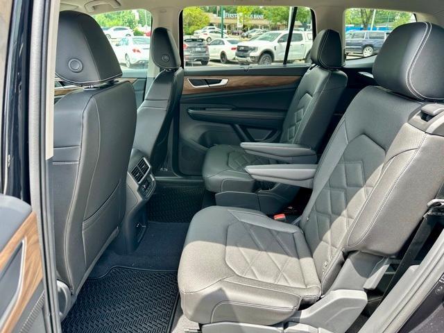 new 2025 Volkswagen Atlas car, priced at $41,564