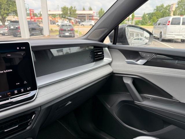 new 2025 Volkswagen Tiguan car, priced at $36,121