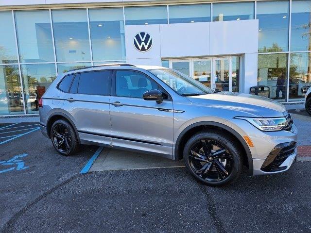 new 2024 Volkswagen Tiguan car, priced at $33,926