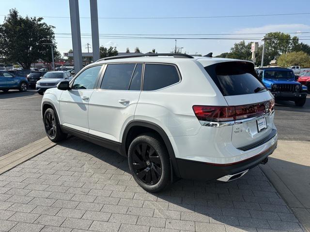 new 2024 Volkswagen Atlas car, priced at $42,142