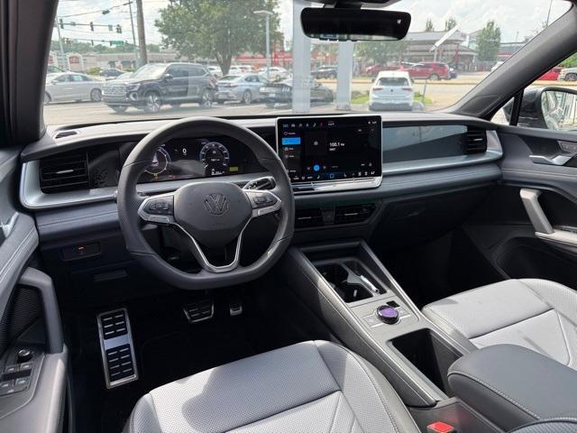 new 2025 Volkswagen Tiguan car, priced at $36,231