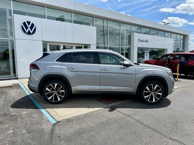 new 2025 Volkswagen Atlas Cross Sport car, priced at $49,267