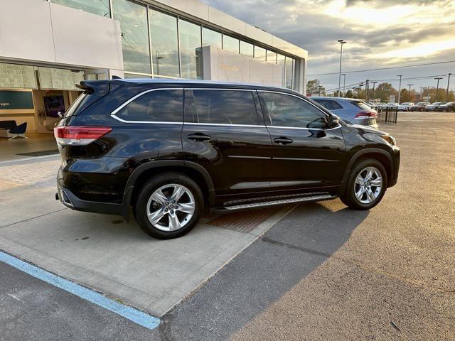 used 2018 Toyota Highlander car, priced at $27,454