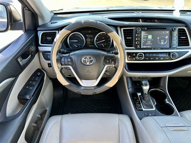 used 2017 Toyota Highlander Hybrid car, priced at $20,341