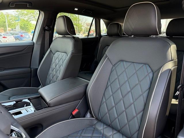new 2025 Volkswagen Atlas Cross Sport car, priced at $49,267